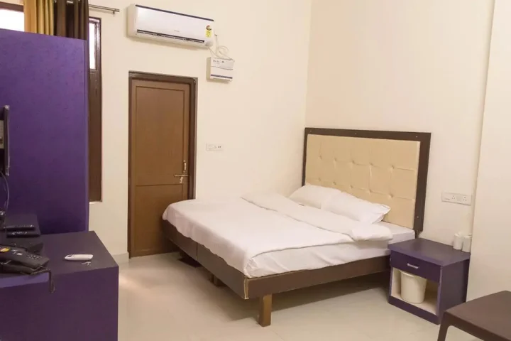 Кота: Hotel Namo Palace