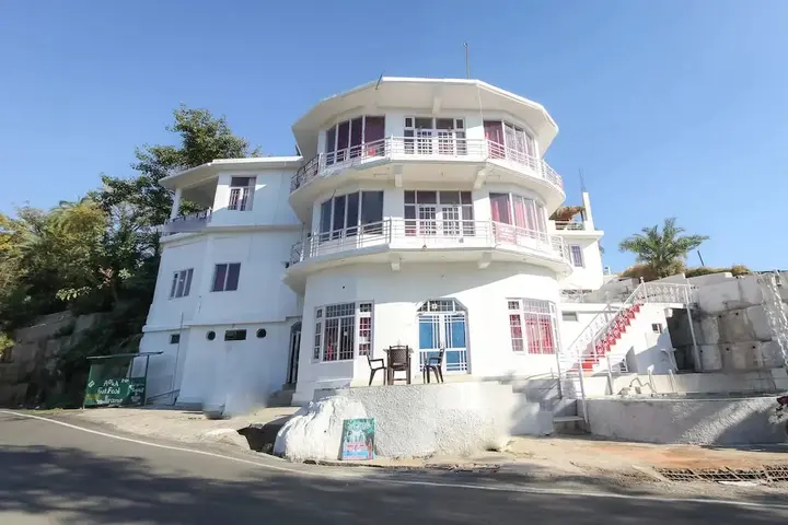 Кангра: Aqua Waterfall Hotel