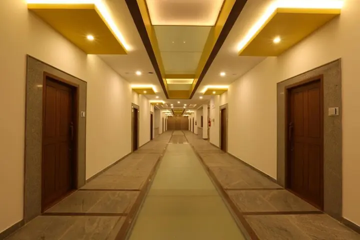 Пунди: Kyriad Prestige Mayapuri Amira