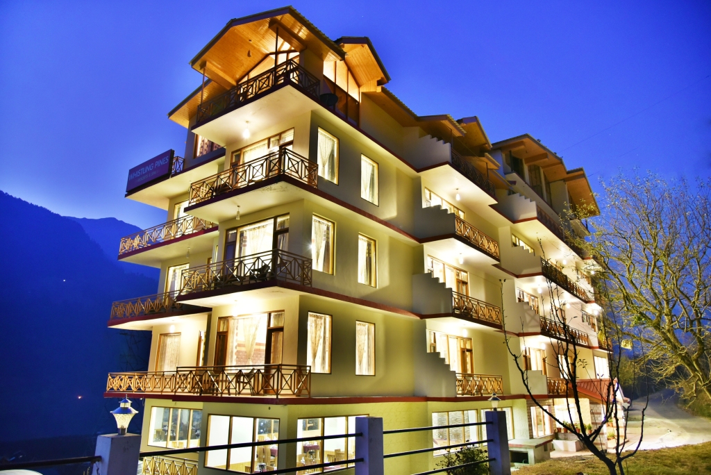 Манали: Whistling Pines Resorts and Spa