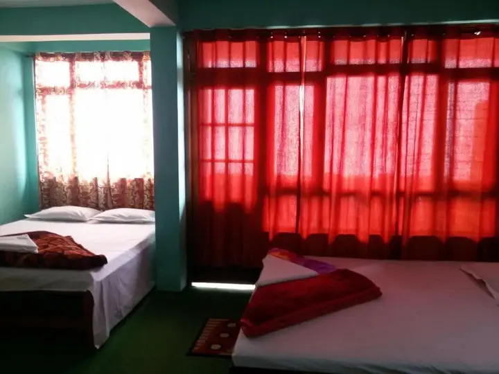 Дарджилинг: Hotel Mall Point