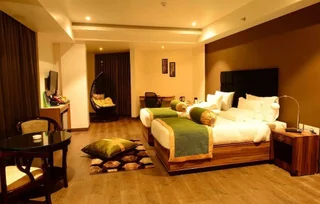 Гувахати: Hotel Shoolin Grand