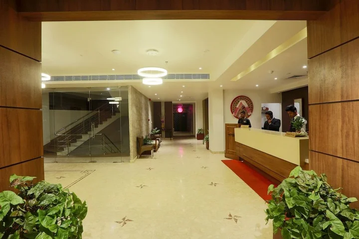 Гувахати: Hotel Shoolin Grand