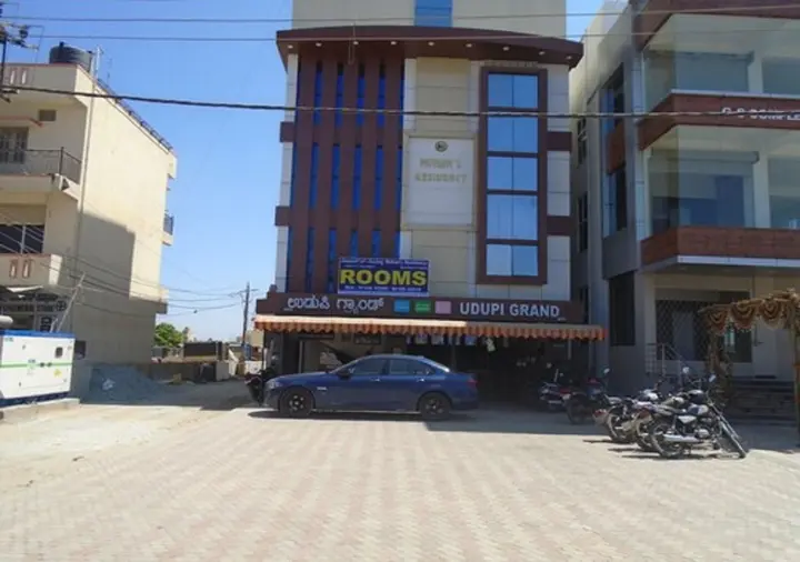 Chikkajala: Mohan residency