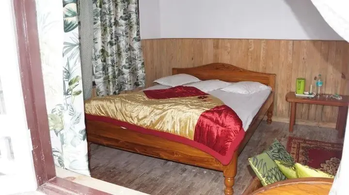 Дарджилинг: Dezong Retreat