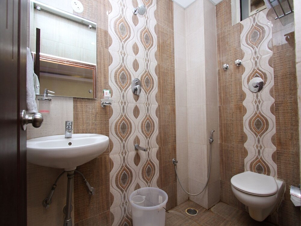 Бангалор: Capital O 1435 Hotel Millennium Plaza