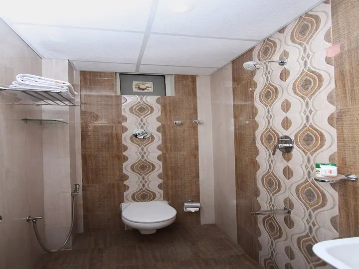 Бангалор: Capital O 1435 Hotel Millennium Plaza