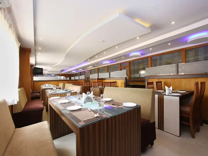 Бангалор: Capital O 1435 Hotel Millennium Plaza