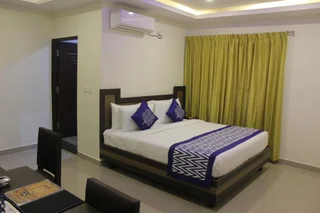 Бангалор: Capital O 1435 Hotel Millennium Plaza
