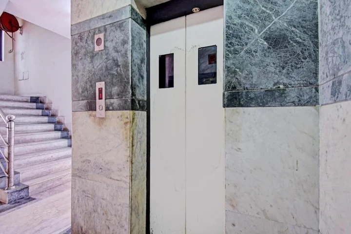 Колката: Fabhotel Motisarai