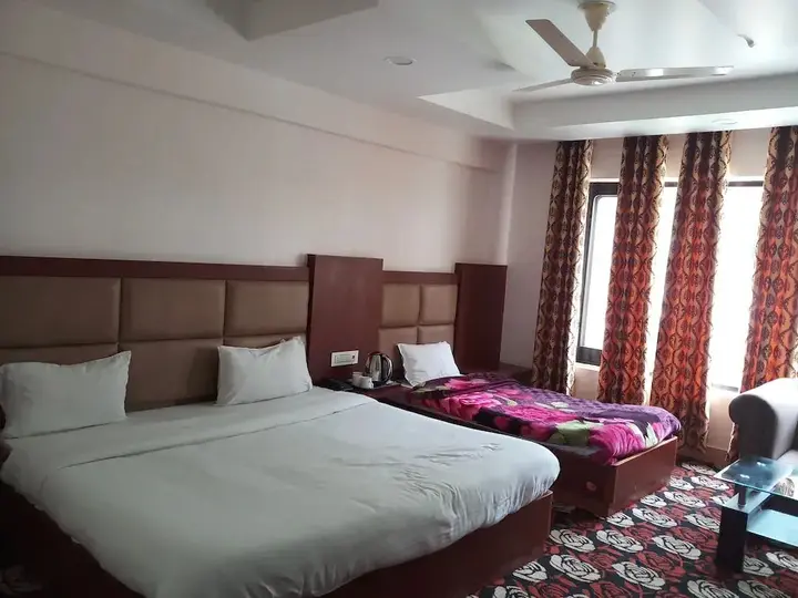 Патнитоп: Hotel Natraj International
