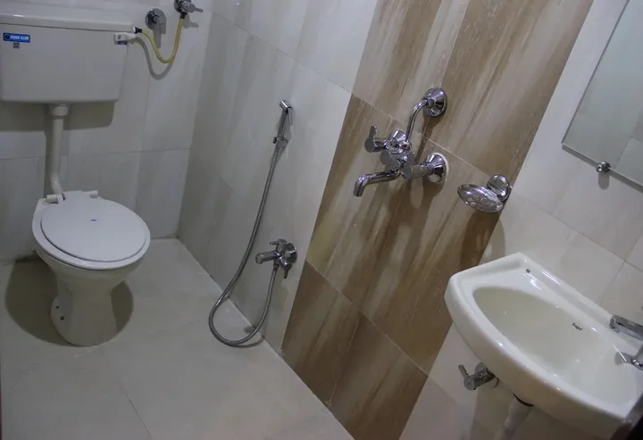 Мумбаи: GSK Hotel