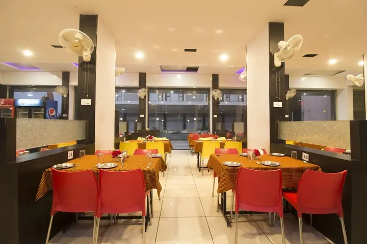 Ширди: Hotel City Point