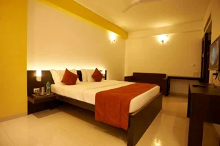 Ширди: Hotel City Point