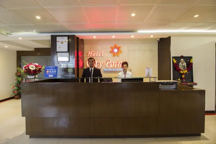 Ширди: Hotel City Point