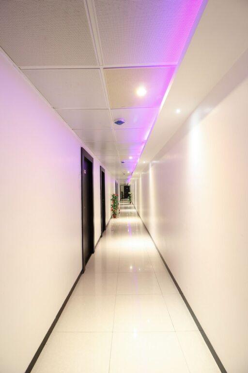 Ширди: Hotel City Point