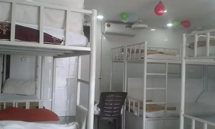 Мумбаи: Star Dormitory