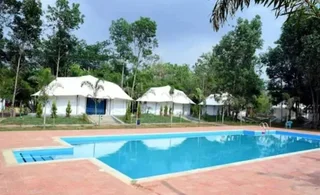 Лонда: Regenta Resort Century