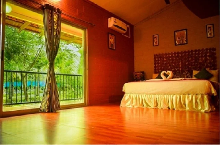 Лонда: Regenta Resort Century
