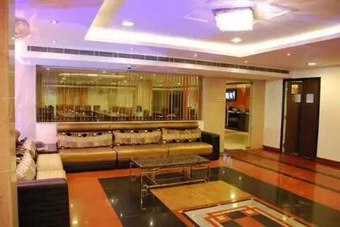Хандала: Saubhagya Inn International