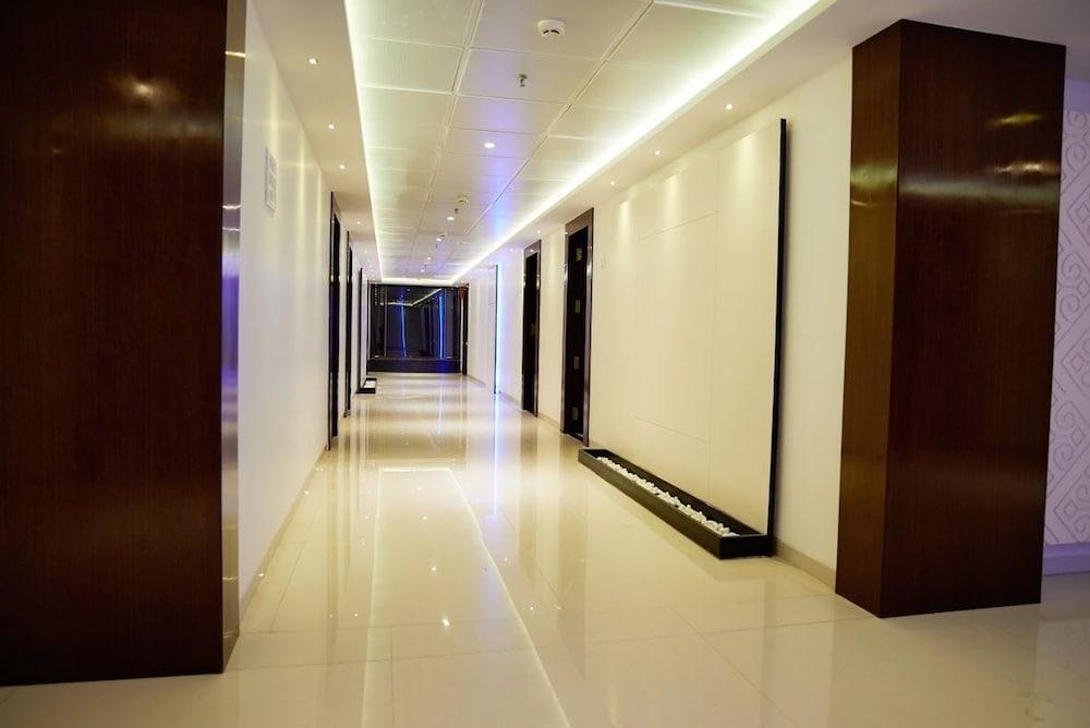 Ширди: Hotel Shree Sai Dhan