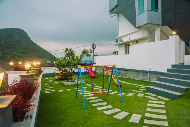 Куттикканам: Palette Hill View Resort Vagamon