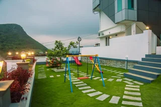Куттикканам: Palette Hill View Resort Vagamon
