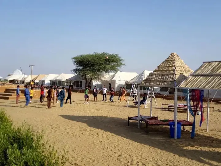 Джайсалмер: Dunes Desert Safari and Camps