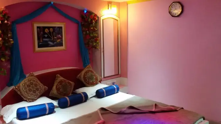 Пачмарай: Hotel Prateek
