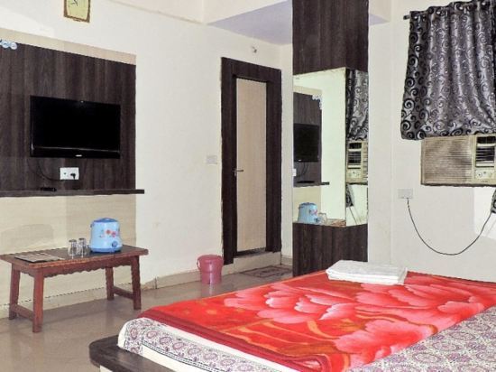 Пачмарай: Hotel Abhimanyu