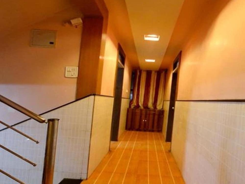 Ширди: Hotel Sai Hari Prasad