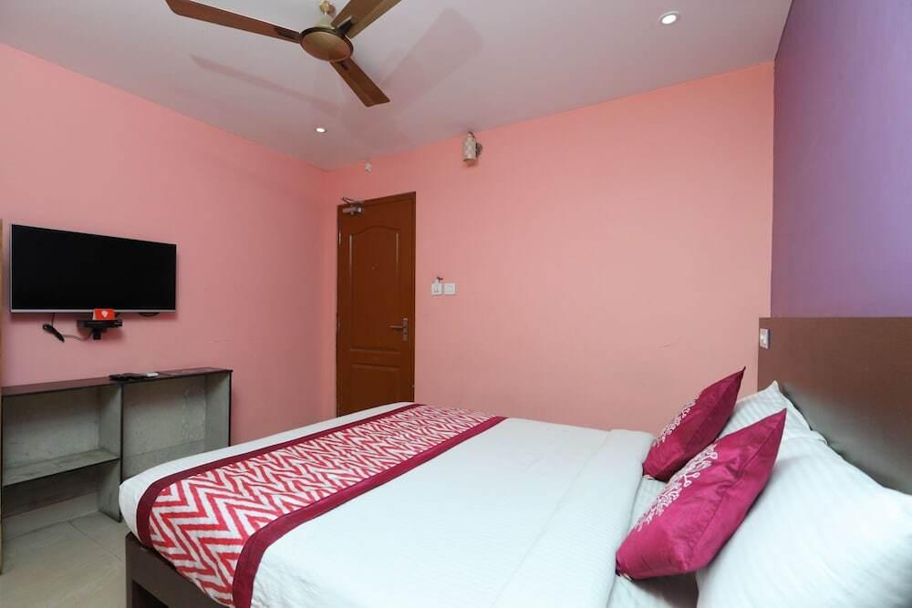 Тирупати: Collection O 6637 Udayees Hotel Bvn Grand