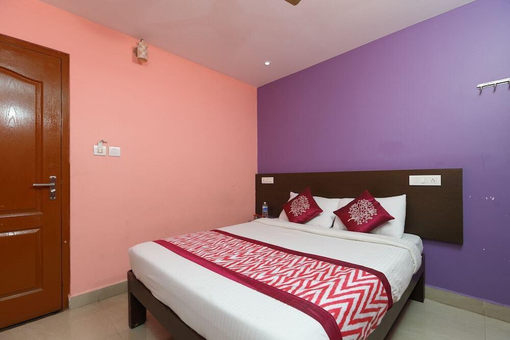 Тирупати: Collection O 6637 Udayees Hotel Bvn Grand