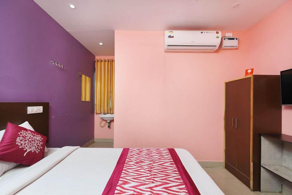 Тирупати: Collection O 6637 Udayees Hotel Bvn Grand