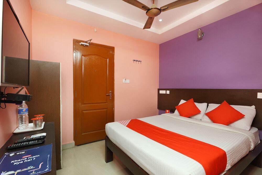 Тирупати: Collection O 6637 Udayees Hotel Bvn Grand