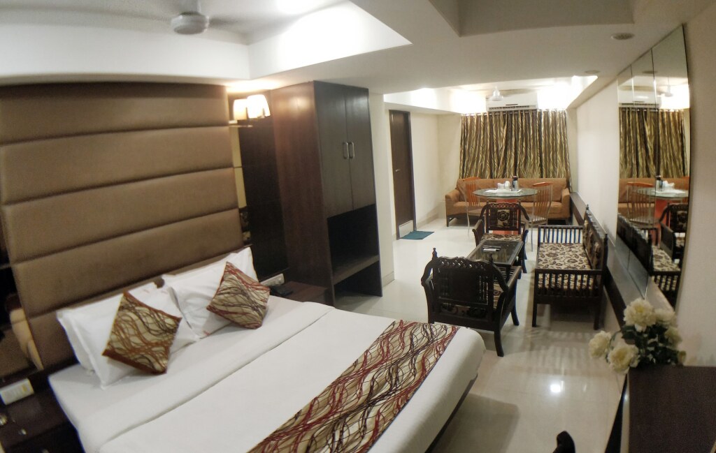 Мумбаи: Hotel Kamran Residency - Near US Embassy
