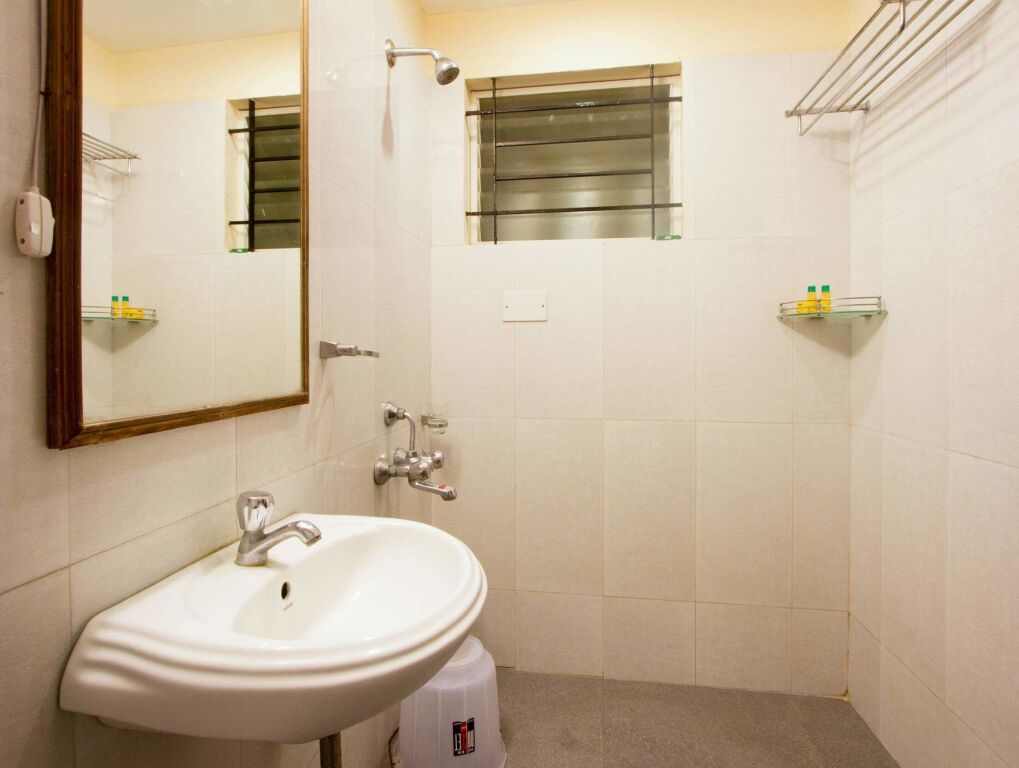 Бангалор: FabHotel Astra Electronic City