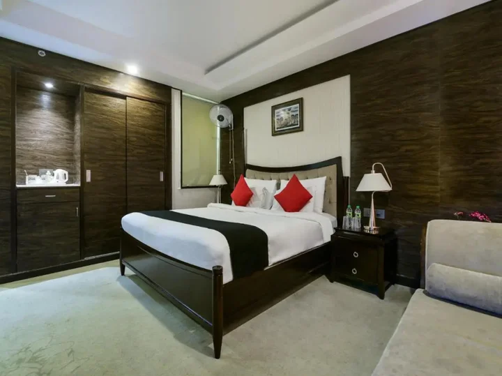 Джайпур: POLO Inn & Suites