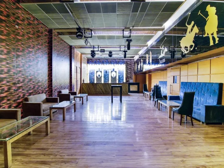 Джайпур: POLO Inn & Suites