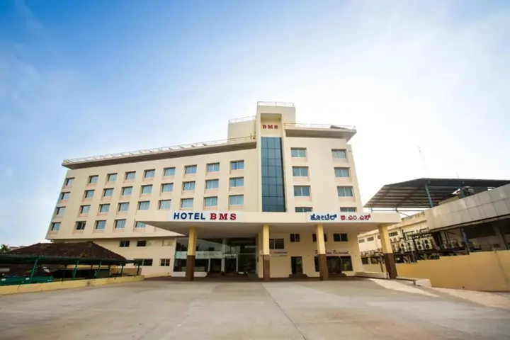 Мангалур: Hotel BMS