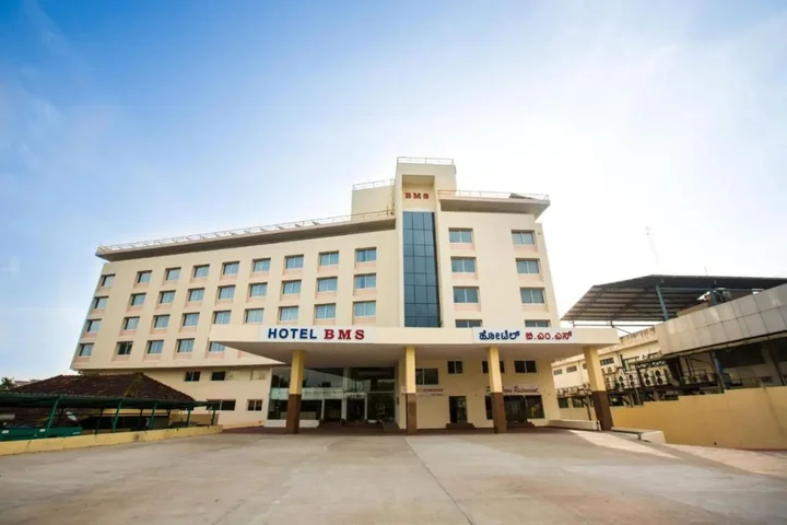 Мангалур: Hotel BMS