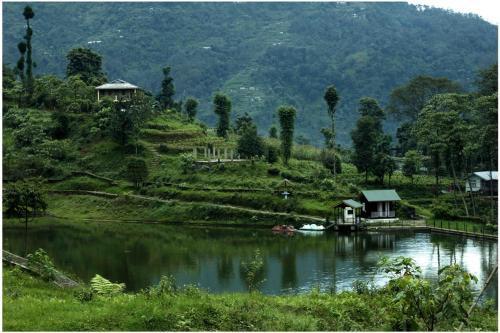 Пеллинг: Nature Hilltop Resort