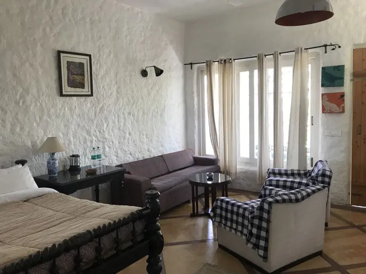 Наинитал: Two Chimneys - Pura Stays