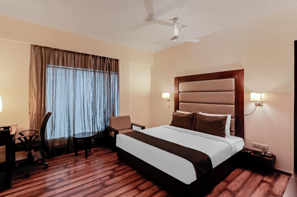 Вадодара: Hotel Veronica