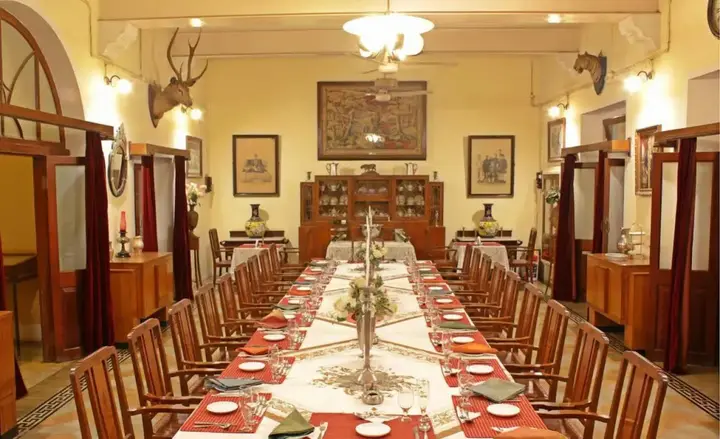 Караули: Bhanwar Vilas Palace