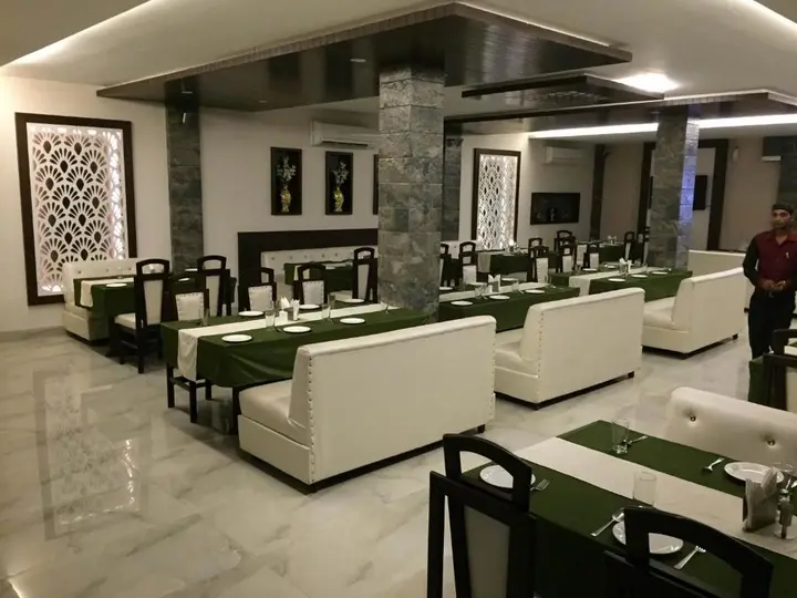 Хошиарпур: Hotel Royal Plaaza
