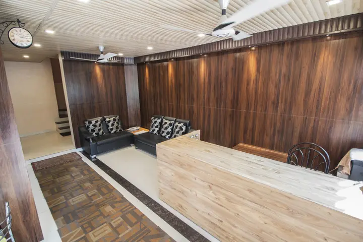 Пачмарай: Hotel Meghdoot