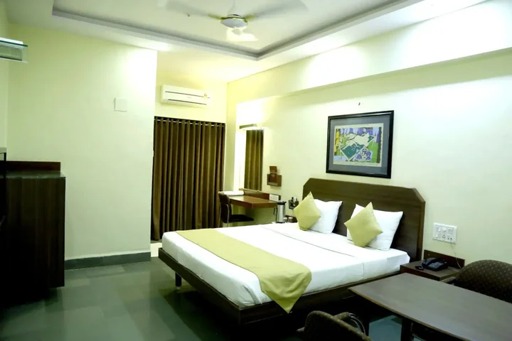 Сурат: Hotel Hospice