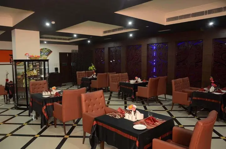 Гувахати: The Lily Hotel