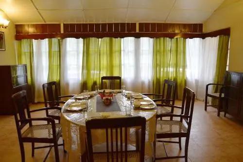 Джалпайгури: Nya Sylee Director's Bungalow